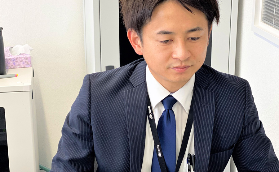法人営業担当・メールチェック